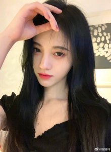 ​鞠婧祎参加节目太精致，连睡衣都精心挑选，公主人设遭网友不满