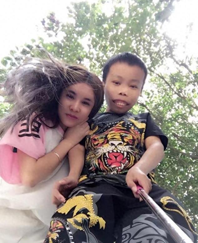 曾经的快手红人外星人陈山现况如何?身世曝光并不是富二代