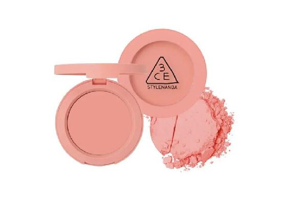 3ce是哪个国家的品牌 3ce属于什么档次 3ce是哪个国家的品牌 3ce属于什么档次