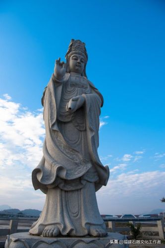 滴水观音菩萨佛像(滴水观音菩萨的寓意)-第1张图片-