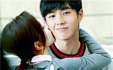 如何巧妙哄好女友和她妈妈的争吵？