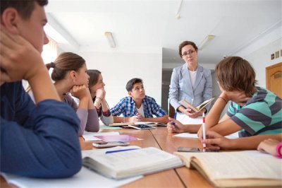 ​求穿越成女配的玄幻小说_求好看的穿越成**的小说