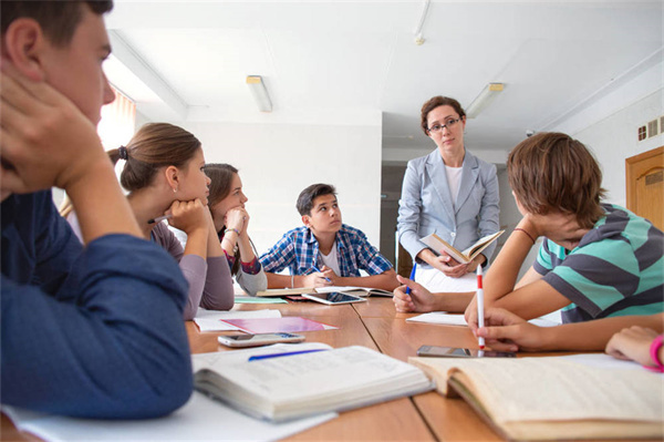 求穿越成女配的玄幻小说_求好看的穿越成**的小说_260609