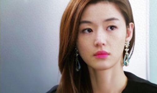 《来自星星的你》千颂伊各种靓照,你喜欢图几?