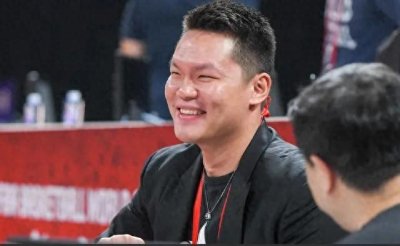 ​朱芳雨回应当年的打架事件，朱芳雨：打架并不是最好的解决方式