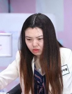 ​超级大瓜！女棋手自曝被世界冠军性骚扰：故意出现在我跑步的地方
