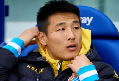 ​武磊首次无缘出场！比赛期间国内球迷不干了，改为支持对手