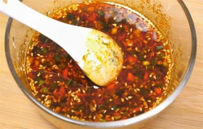 ​饺子蘸汁只放醋？教你在家做万能蘸料汁，蘸啥都好吃