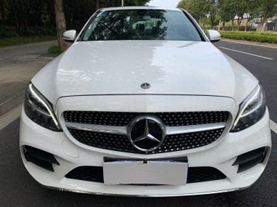 ​改款后的奔驰C180L运动版