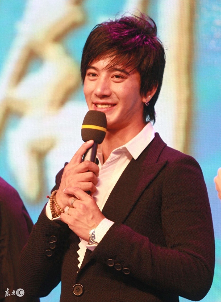 盘点李小璐历任前男友，出了Pgone“夜宿门”真心疼贾乃亮