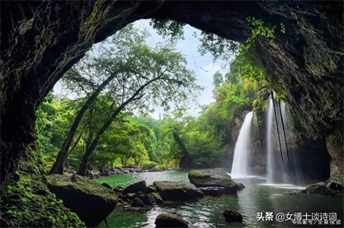 古联：月到天心处；风来水面时。