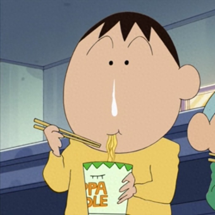 蜡笔小新开黑头像