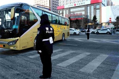 ​哈尔滨严查隐患客运车、驾驶人参加春运