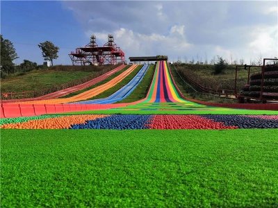 ​玉龙湾寻刺激玩穿越