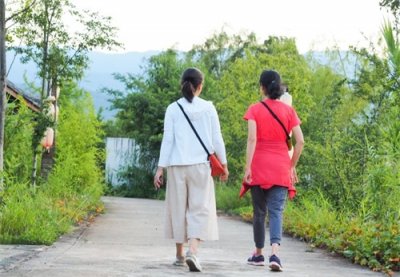 ​走路锻炼有7大益处！走路前记住这几个细节！